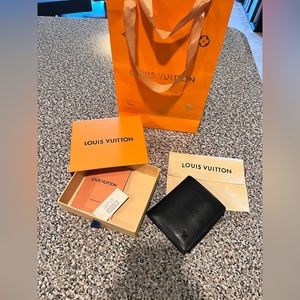 Louis Vuitton Epi black Wallet